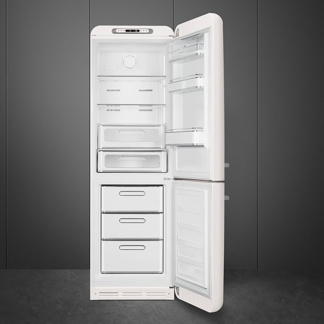 Ремонт холодильника Smeg в Москве